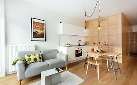 #Stayhere - Modern Designer 1Bdr Apartment In Artistic District